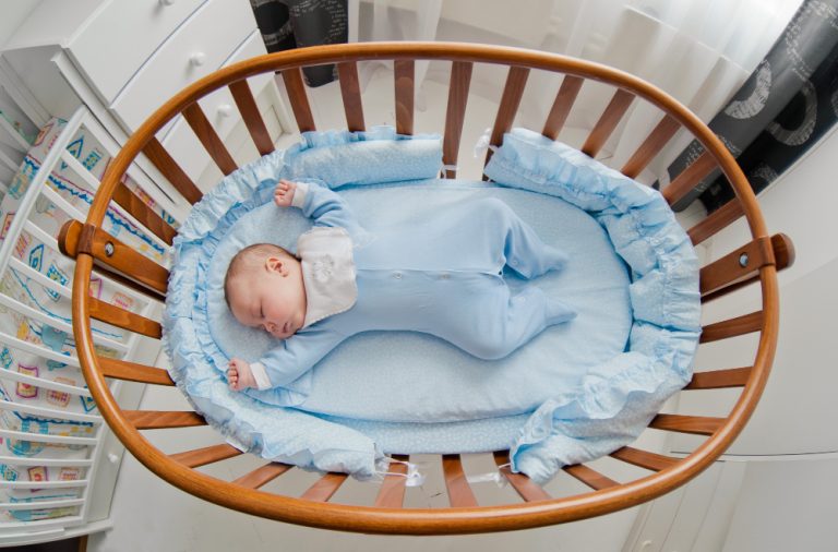 How Long Do Babies Sleep In Bassinet? Transition To A Crib