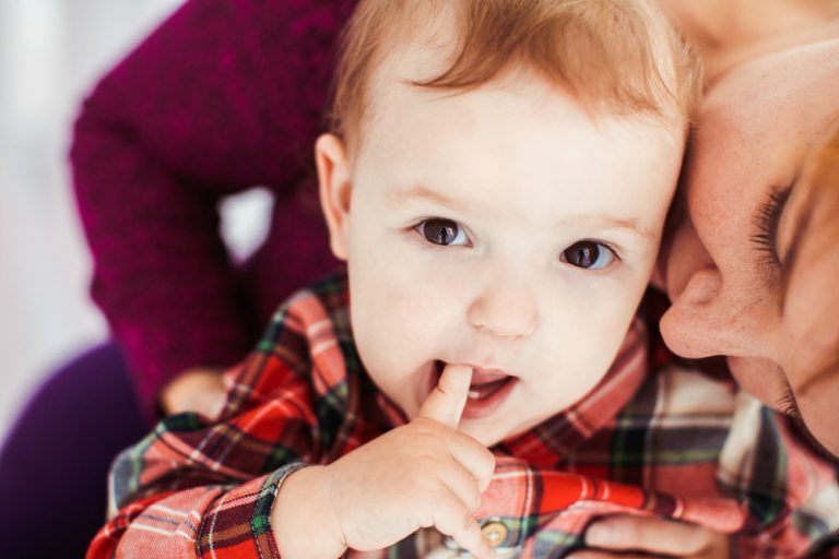 Signs of Teething in Babies: Problems and Pain Relief