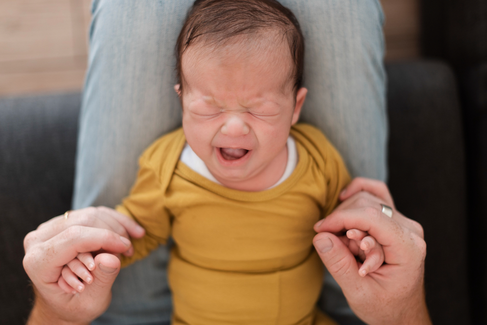 4 Common Symptoms of Colic in Babies