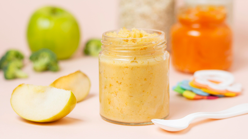 Reasons to Love Homemade Apple Sauce for Babies