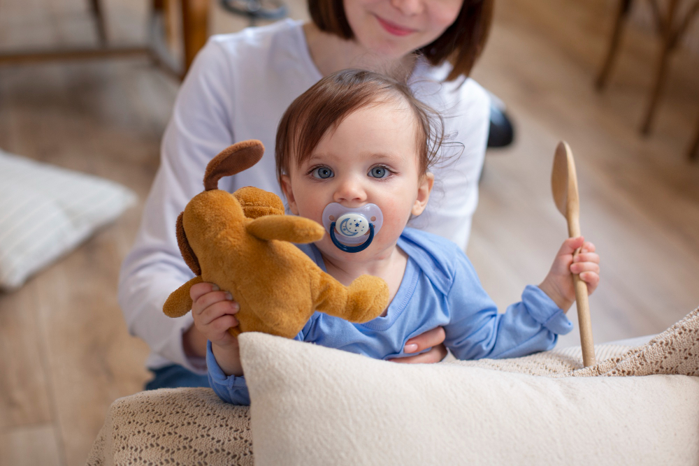 4 Handy Tips to Soothe a Teething Baby
