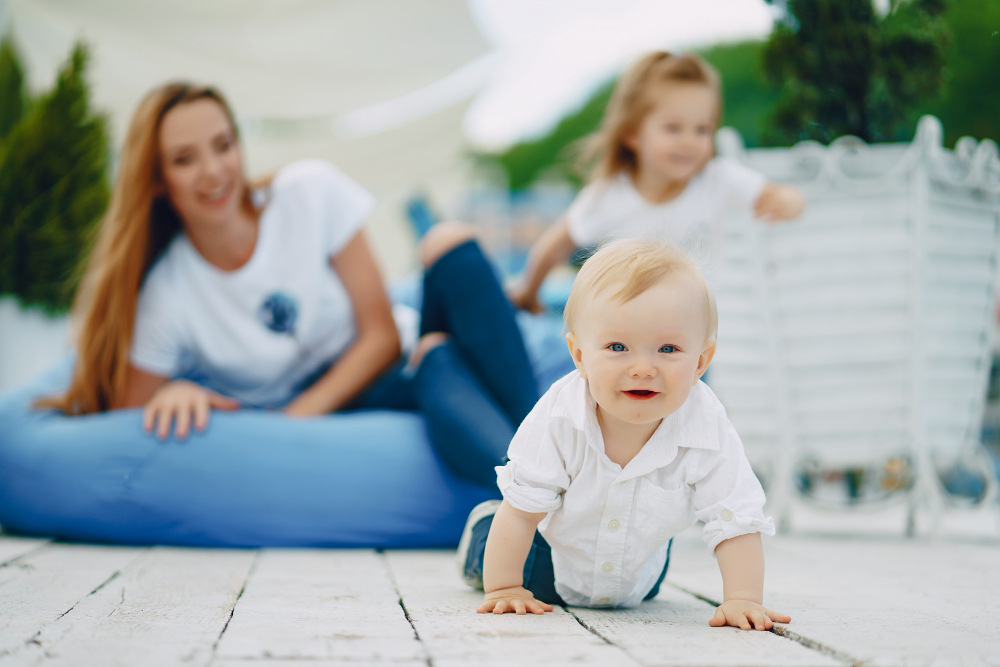 What Age Do Babies Crawl? Baby Crawling And How To Help