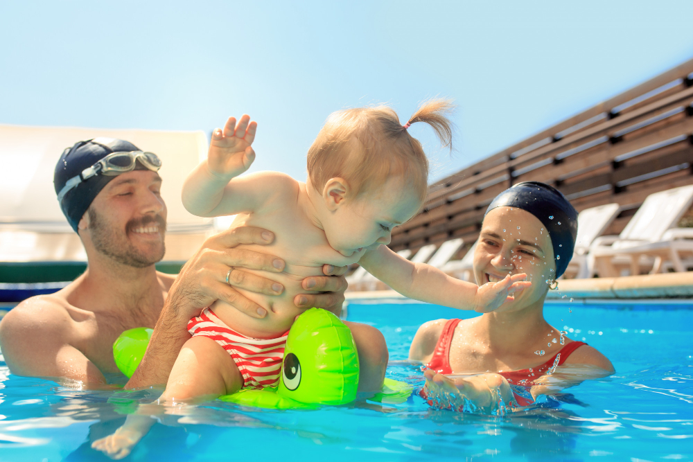 When Can Babies Learn To Swim: Introducing Swimming to Baby