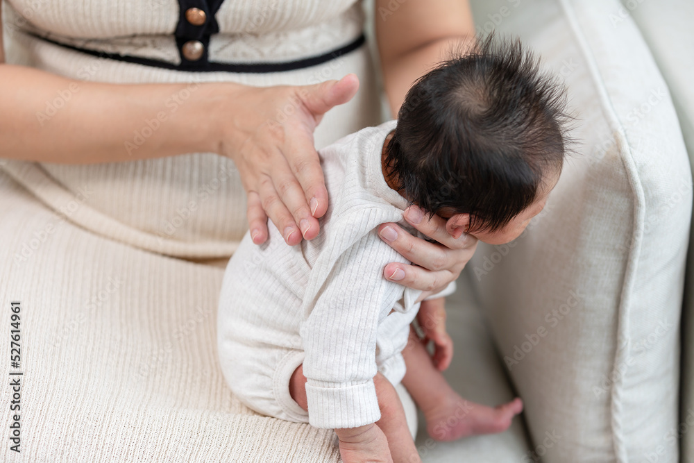 Signs That Indicate Baby Doesn’t Need Burping Anymore 