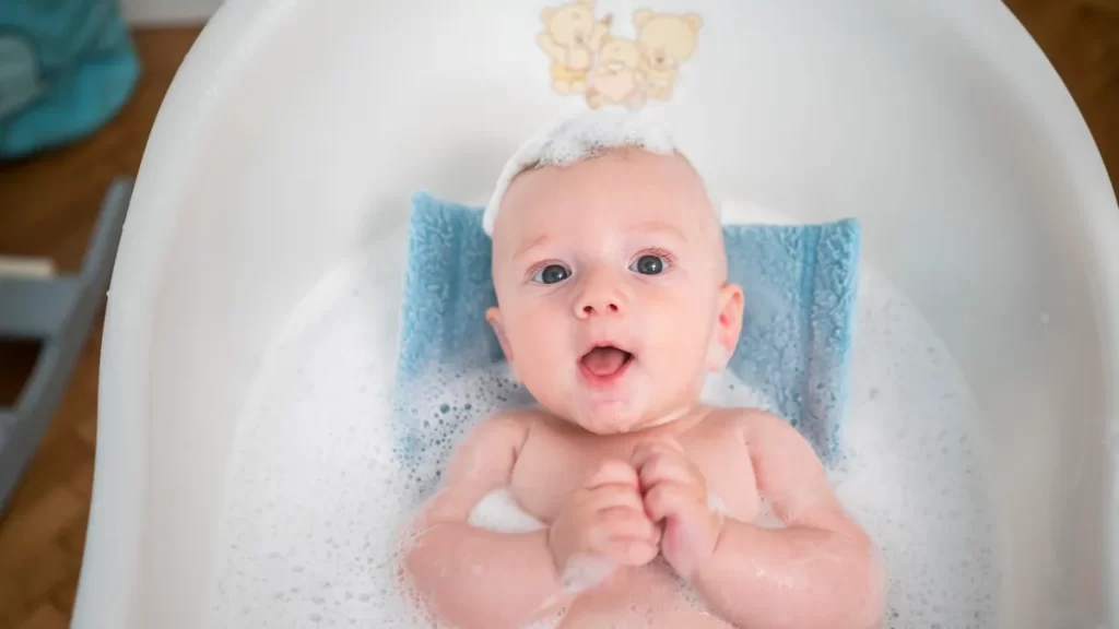 Newborn Bathing Tips