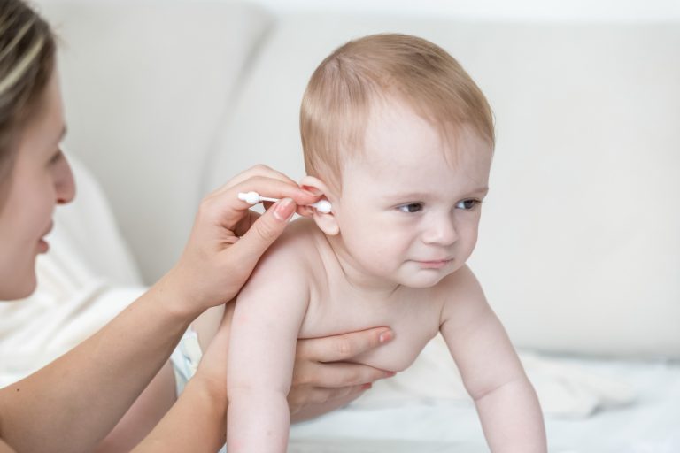 How to Clean Babies Ears: Cleaning Your Baby’s Ears Safely