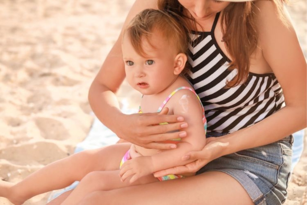 Choosing the Right Sunscreen for Your Baby
