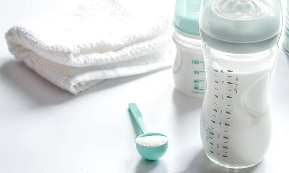 Changing from Formula to Milk: How Long Do Babies Drink Formula