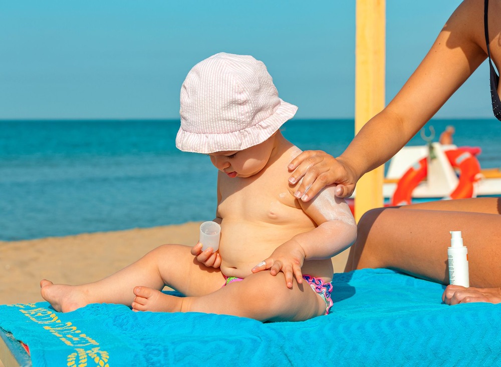 How to Prepare for a Beach Trip with a Baby: A Guide