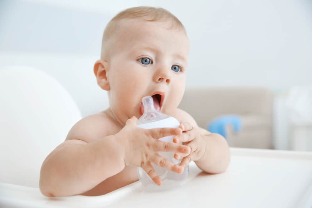 What are the Risks of Sugar Water for Babies? 3 Risks